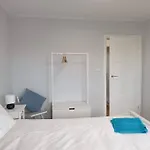 Duplex 250 M From Market Square