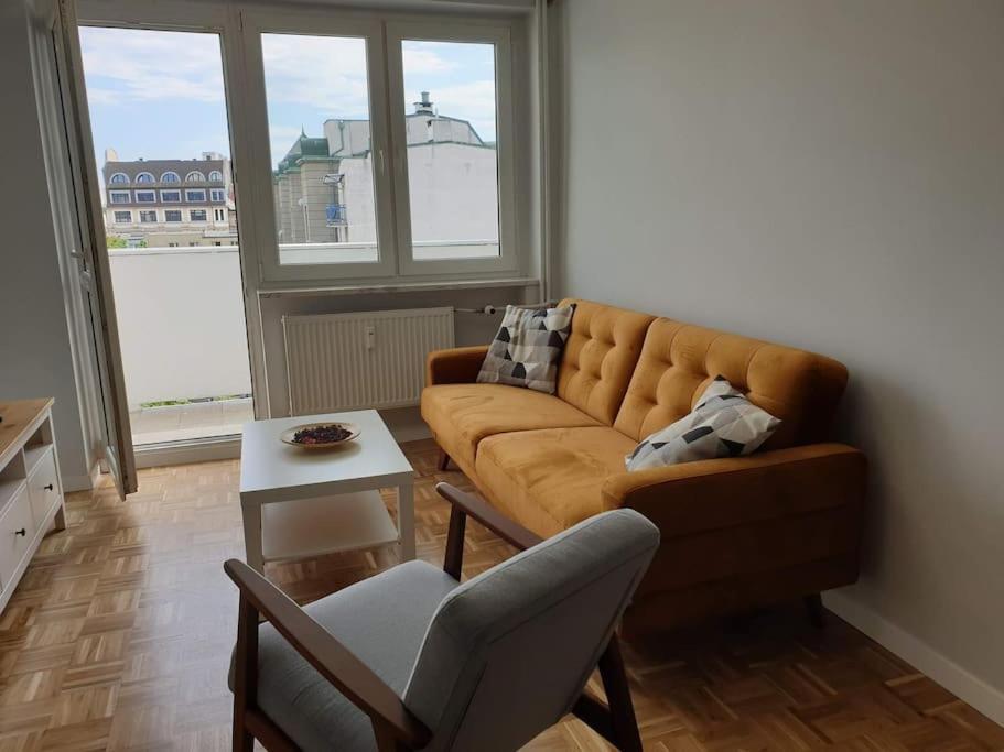 Duplex 250 M From Market Square Wroclaw
