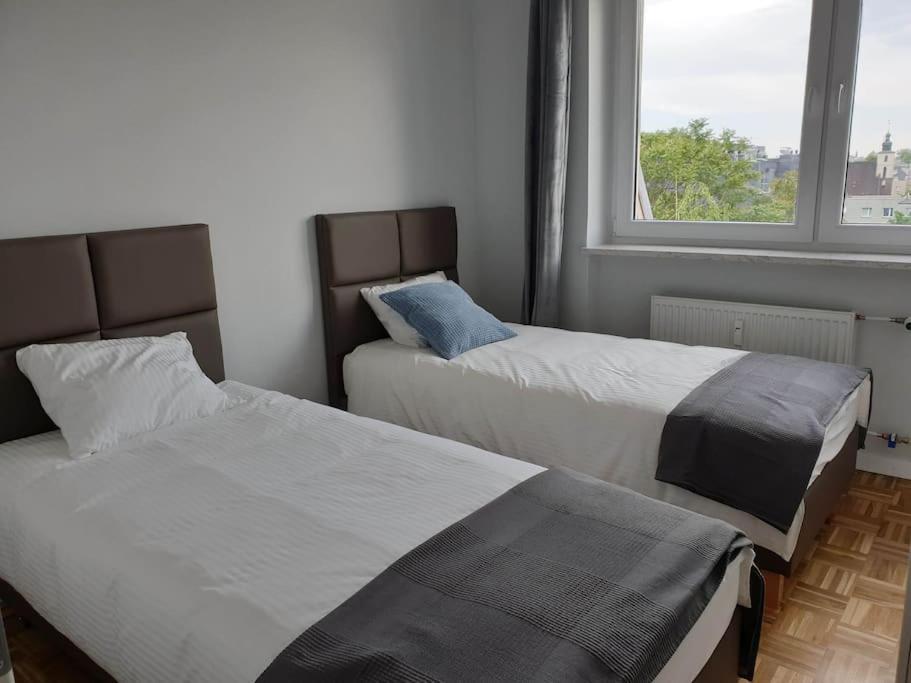 Duplex 250 M From Market Square Wroclaw